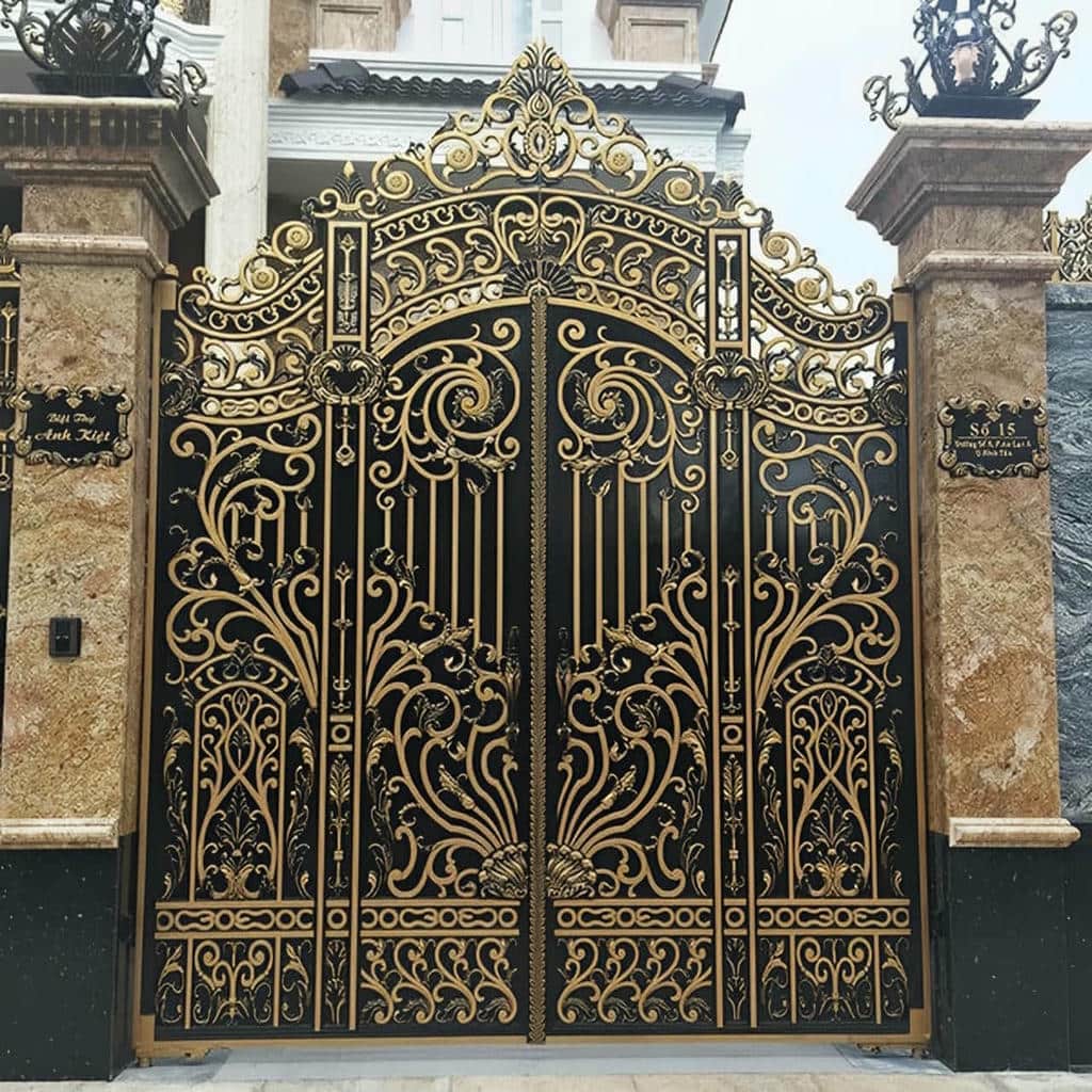 مقایسه درب حیاط لولایی ستون دار پیش از ثبت سفارش