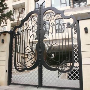 12 مدل درب ساختمان فرفورژه گل دار