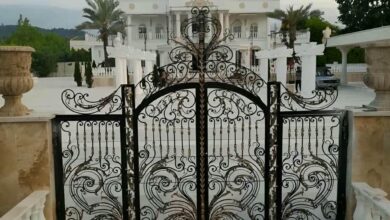8 مدل درب پارکینگ حیاط لولایی
