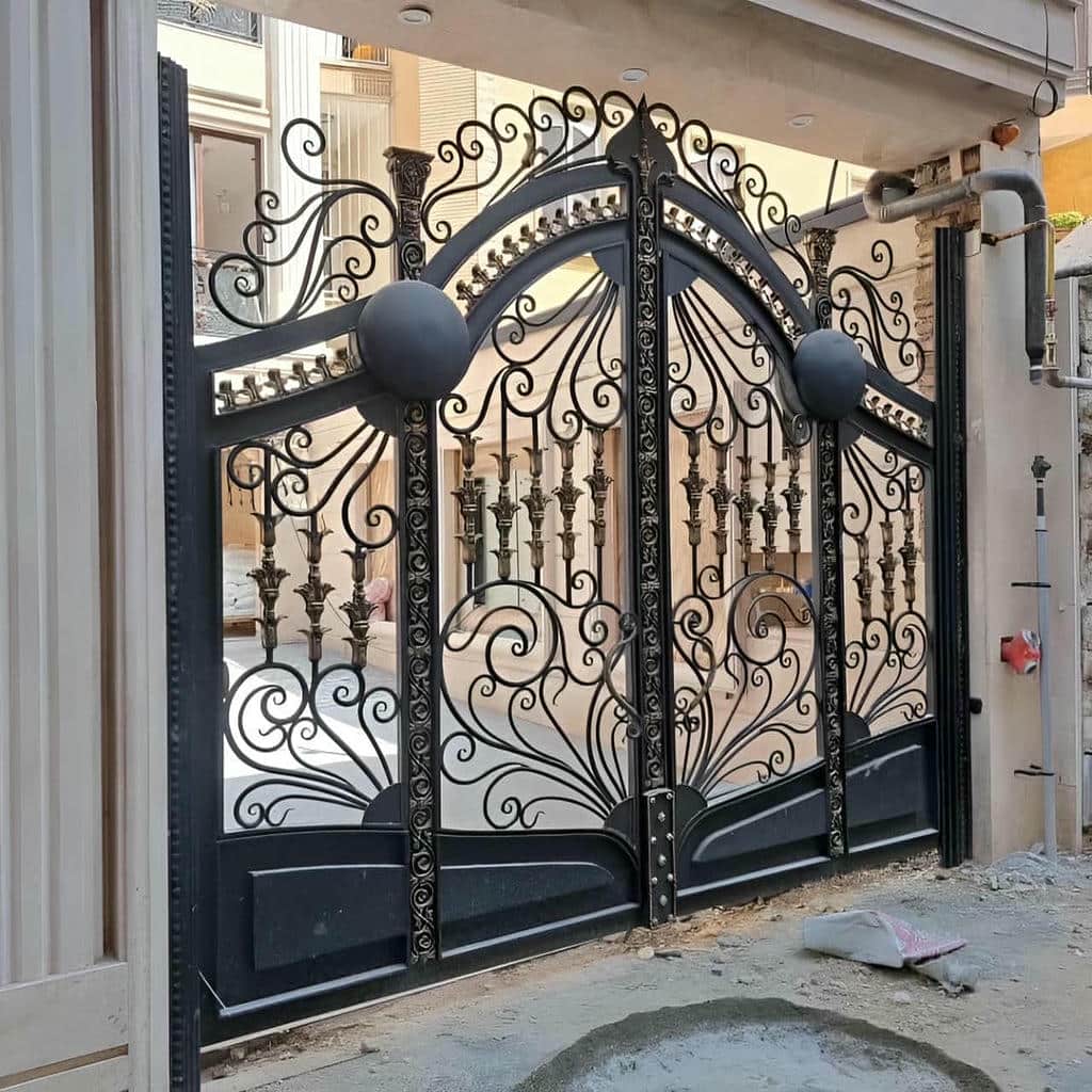 خرید درب ویلایی فرفورژه نمای رومی