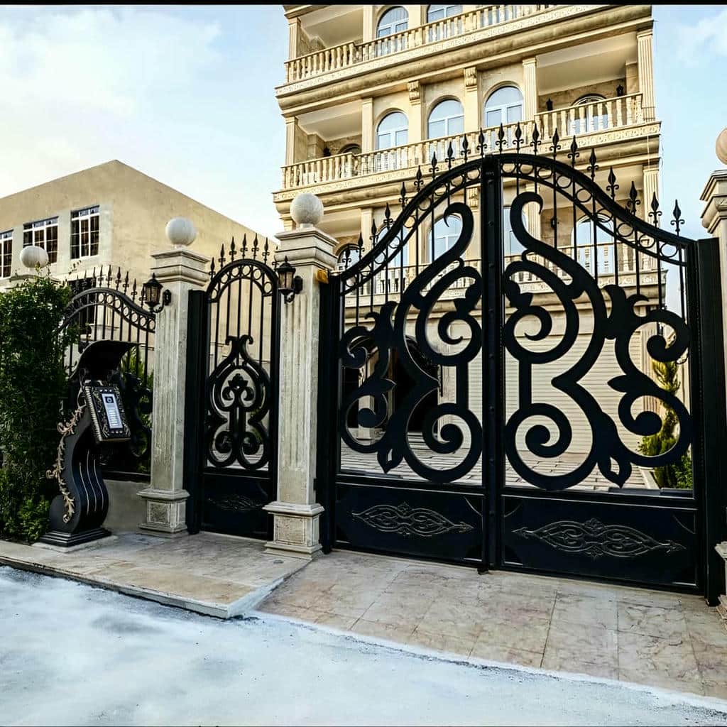سفارش درب ورودی ساختمان فلزی لابی با ابعاد اختصاصی