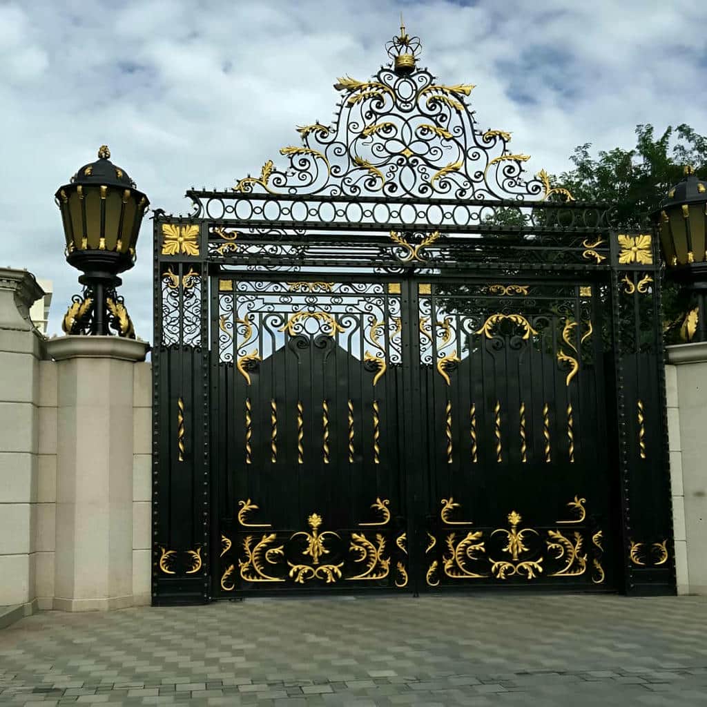 قیمت درب آهنی کلاسیک کتیبه دار بر اساس مشخصات پروژه