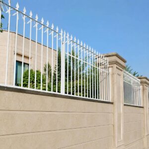 7 نمونه حفاظ روی دیوار باغ محوطه