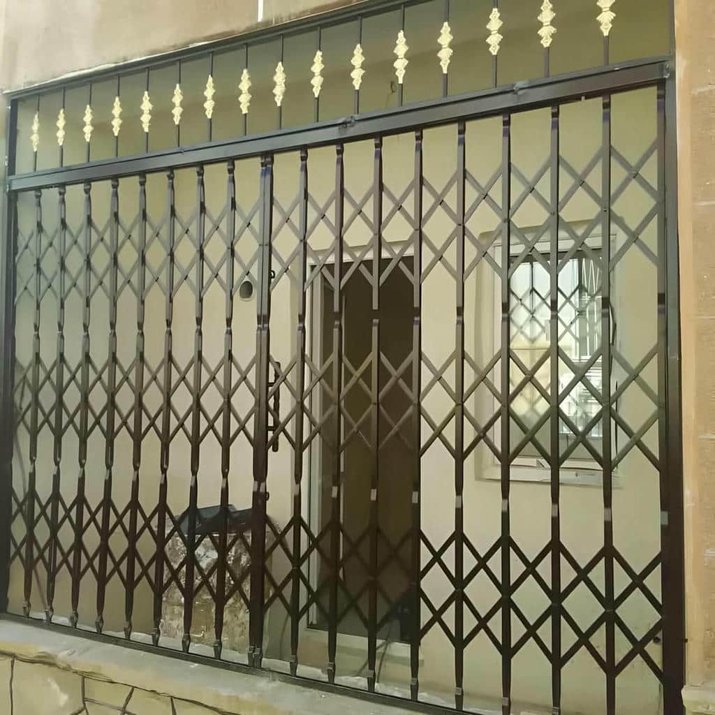 نصب حفاظ پنجره متحرک روی زیرسازی تراز