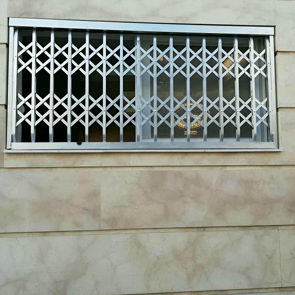 اجرای حفاظ پنجره کشویی با ریل مقاوم