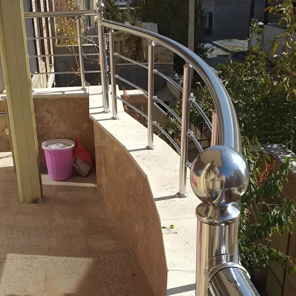 طراحی نرده تراس ساده