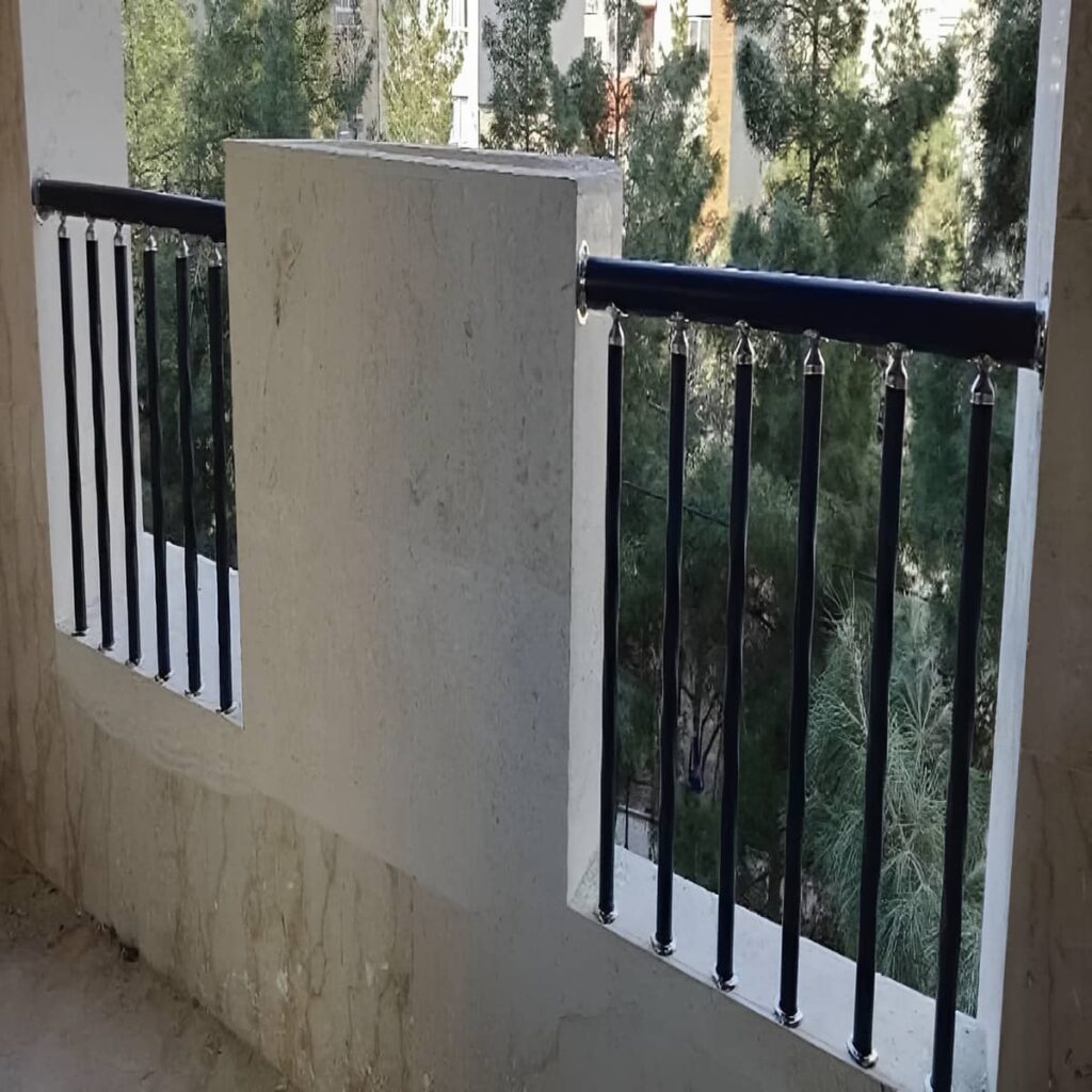حفاظ بالکن استیل مدرن