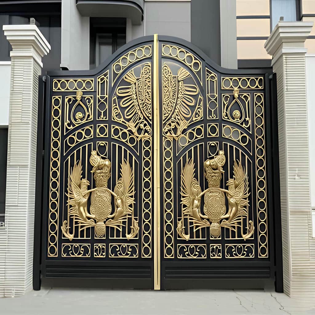 درب حیاط در استان سیستان و بلوچستان با پوشش رنگی