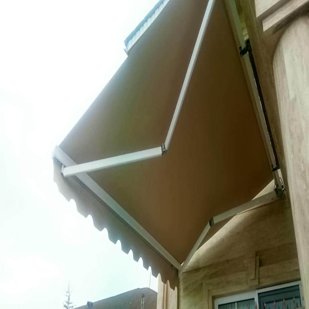 سایبان متحرک رشت برای تراس ساختمان