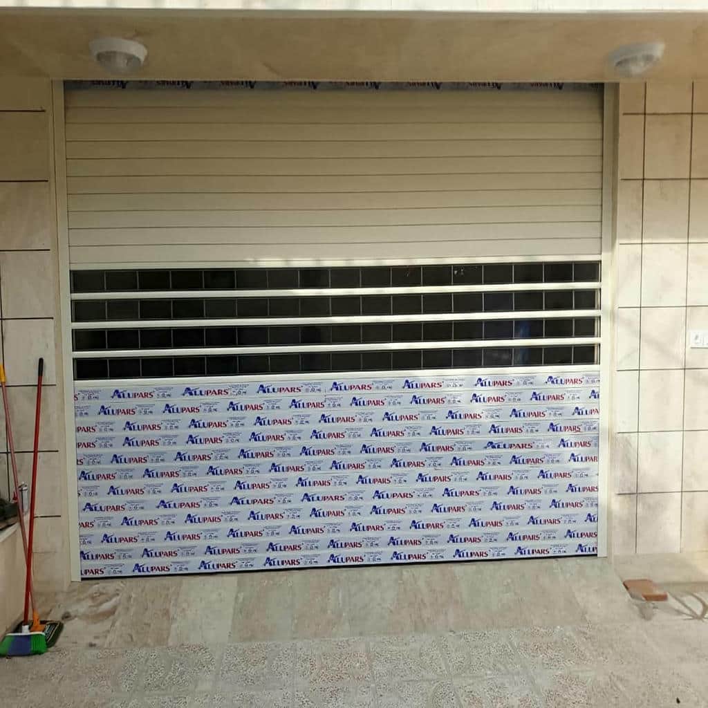 کرکره ریموت دار موتور دار فضای تجاری